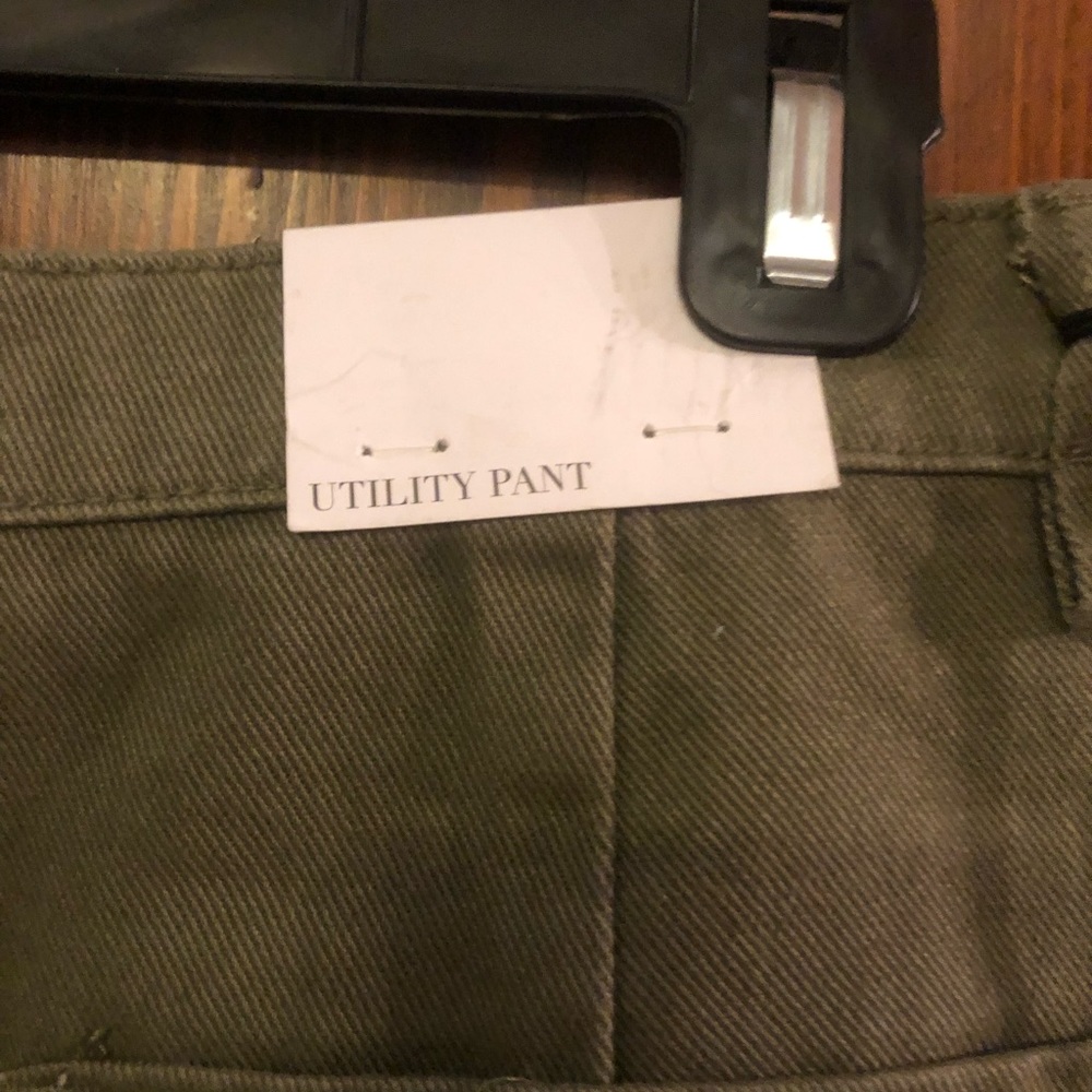 PRICE DROP! NWT Weworewhat ankle cargo  pants; army/olive green; sz 29. - Picture 7 of 7